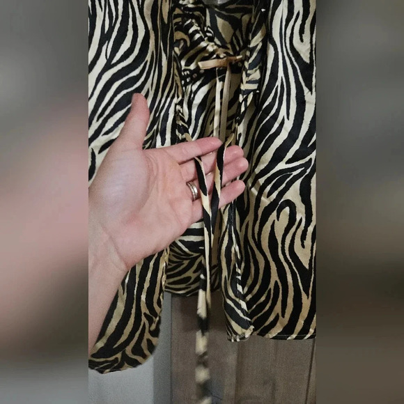 Seductive Wear by Cinema Exoile Zebra print camisole and top lingerie set.Size M - Picture 11 of 16